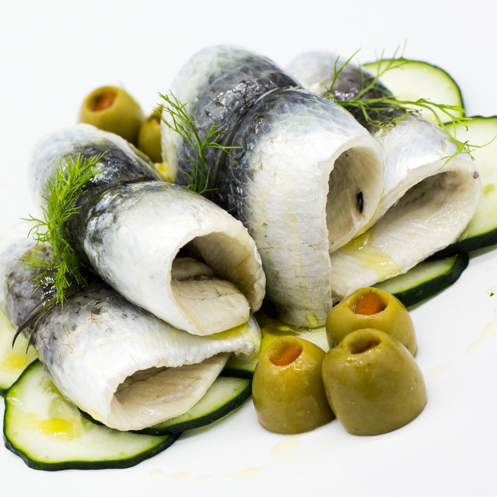 Sardinenfilets mit Oliven